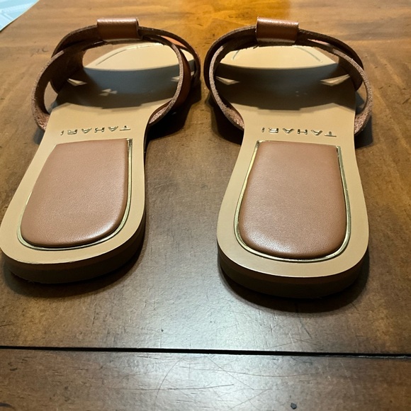 Preloved Tahari Sandals Sz 8 - Picture 2 of 4